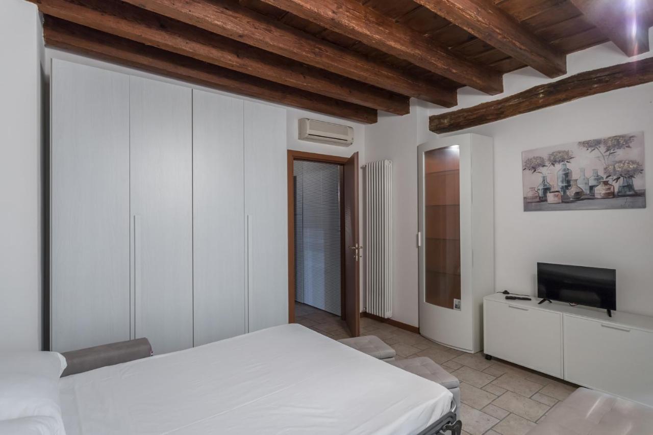 شقة San Bernardino 8 - Immobili E Soluzioni Rent بيرغامو المظهر الخارجي الصورة